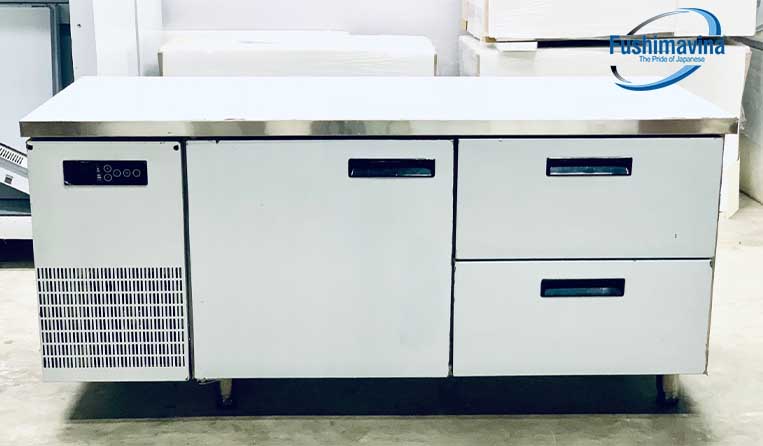 bàn lạnh 1 cửa 2 ngăn kéo có kích thước nhỏ gọn tiết kiệm không gian