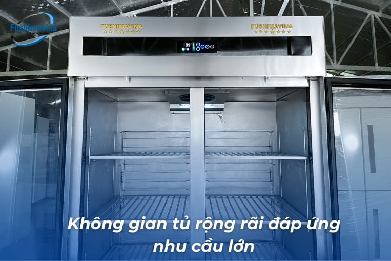 không gian tủ rộng rãi đáp ứng đa dạng nhu cầu