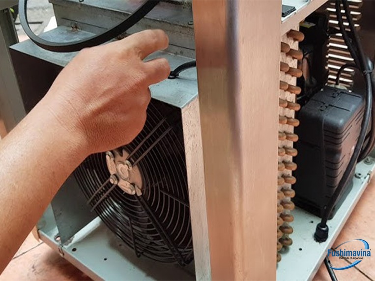 máy làm kem cũ có thể bị hư hỏng hoặc gặp sự cố